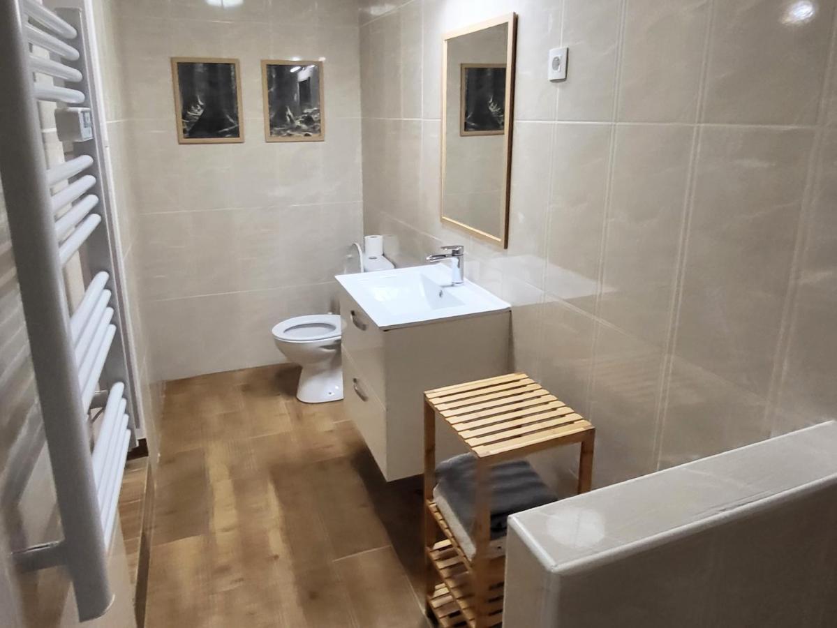 Appartement 1 Chambre, Cuisine, Coin Salon, Salle De Bain Saint-Claude Dış mekan fotoğraf